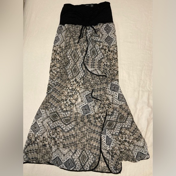 Raviya Black and Tan Strapless Geometric Swim Coverup - Picture 1 of 10